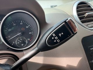 Mercedes-Benz ML 350 2006-thumb-11