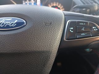 Ford Kuga 2019 ST-LINE-thumb-44