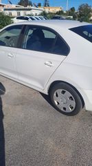 Skoda Rapid 2014 1.6 TDI AMBITION-thumb-2