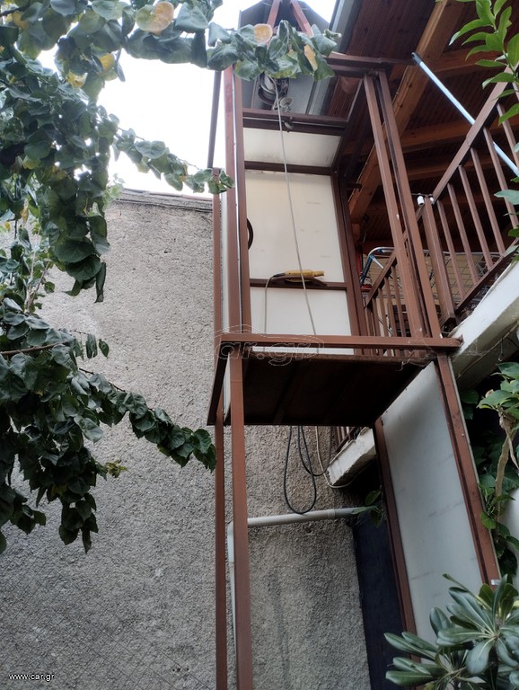 Ανελκυστήρας γερανακι