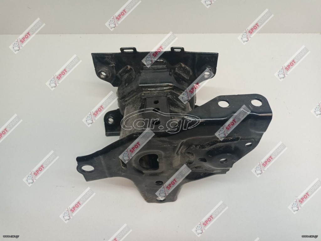 ΔΕΞΙΑ ΒΑΣΗ ΤΡΑΒΕΡΣΑΣ ΕΜΠΡΟΣ ΠΡΟΦΥΛΑΚΤΗΡΑ TOYOTA YARIS 2020-2026 57013-K0010