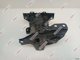 ΔΕΞΙΑ ΒΑΣΗ ΤΡΑΒΕΡΣΑΣ ΕΜΠΡΟΣ ΠΡΟΦΥΛΑΚΤΗΡΑ TOYOTA YARIS 2020-2026 57013-K0010
