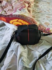 panasonic Dmc-Fz300 άριστη ελάχιστα χρησιμοποιειμενη με τσάντα μεταφοράς και με απόδειξη αγοράς. ο