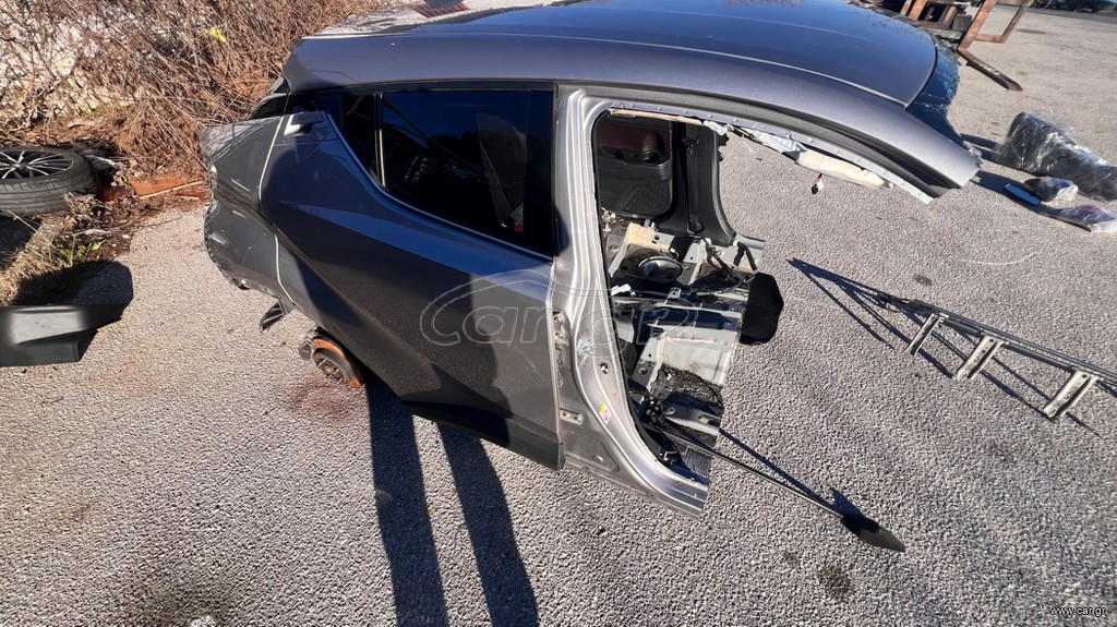 Toyota chr  hybrid πόρτα πίσω  δεξια