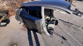 Toyota chr  hybrid πόρτα πίσω  δεξια