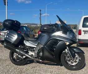 Kawasaki GTR 1400 2017-thumb-4