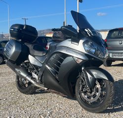 Kawasaki GTR 1400 2017-thumb-3