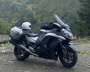Kawasaki GTR 1400 2017