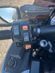 Kawasaki GTR 1400 2017-thumb-17