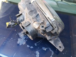 TOYOTA AVENSIS T22 97-03 ΕΜ ΔΕΞ ΦΑΝΑΡΙ (ΒΑΣΗ ΣΠΑΣΜΕΝΗ)-thumb-2