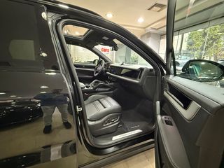 Porsche Cayenne 2024 S E-HYBRID APPROVED-thumb-5