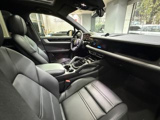 Porsche Cayenne 2024 S E-HYBRID APPROVED-thumb-6