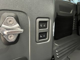 Land Rover Defender 2024 D 300 X-DYNAMIC HSE-thumb-59