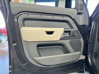 Land Rover Defender 2024 D 300 X-DYNAMIC HSE-thumb-10