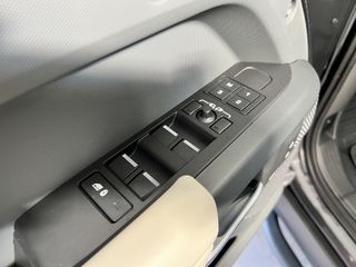 Land Rover Defender 2024 D 300 X-DYNAMIC HSE-thumb-11