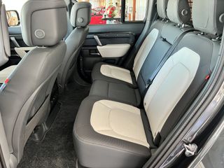 Land Rover Defender 2024 D 300 X-DYNAMIC HSE-thumb-18