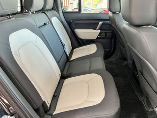 Land Rover Defender 2024 D 300 X-DYNAMIC HSE-thumb-23