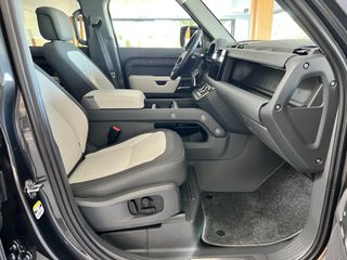 Land Rover Defender 2024 D 300 X-DYNAMIC HSE-thumb-28