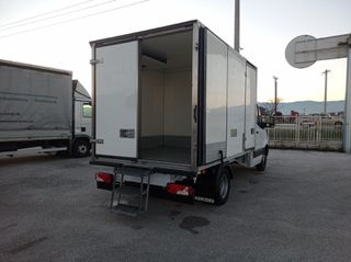 Ψυγείο Mercedes-Benz 2019-thumb-3