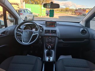 Opel Meriva 2015-thumb-10
