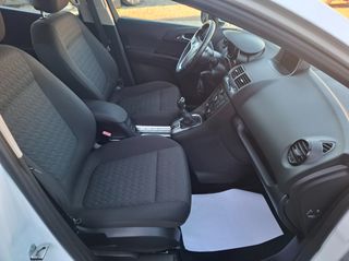 Opel Meriva 2015-thumb-20