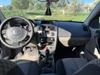 Renault Megane 2003-thumb-6