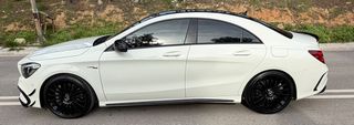 Mercedes-Benz CLA 45 AMG 2016-thumb-6