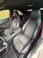 Mercedes-Benz CLA 45 AMG 2016-thumb-20
