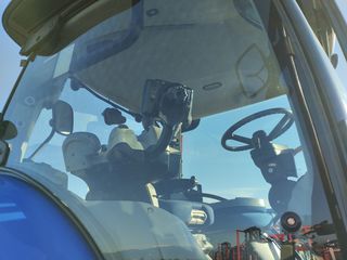 Τρακτέρ New Holland 2014 Τ7235-thumb-1