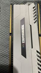 VENGEANCE® RGB 2*8GB  DDR4 DRAM 3200MHz C16