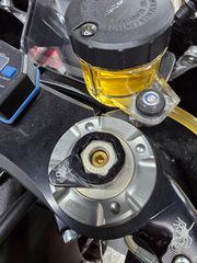 Honda CBR 1000RR 2023-thumb-16