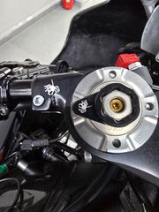 Honda CBR 1000RR 2023-thumb-17