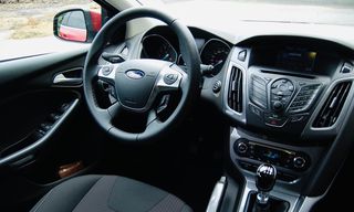 Ford Focus 2011 Titanium-thumb-5