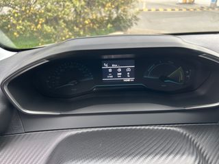 Peugeot 2008 2025 1.2 Puretech 100 Style-thumb-5