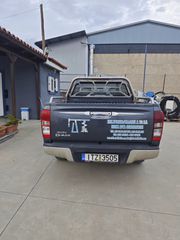 Isuzu D-Max 2017-thumb-3