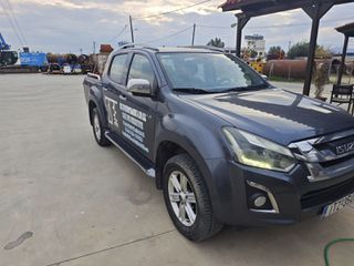 Isuzu D-Max 2017-thumb-5