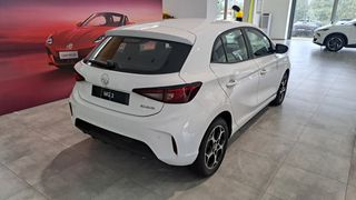 Mg MG3 2026 HYBRID +  Exclusive-thumb-3