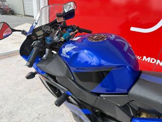 Honda CBR 954RR Fireblade 2002-thumb-11