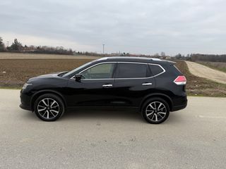 Nissan X-Trail 2016-thumb-1