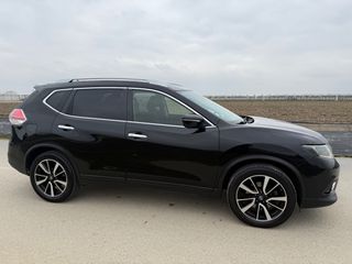 Nissan X-Trail 2016-thumb-5