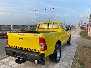 Toyota Hilux 2013-thumb-5