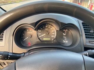 Toyota Hilux 2013-thumb-12