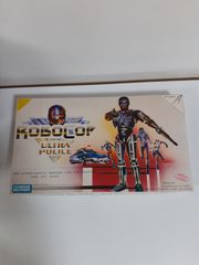 ΕΠΙΤΡΑΠΕΖΙΟ ΠΑΙΧΝΙΔΙ ROBOCOP AND THE ULTRA POLICE(PARKER BROTHERS)1989, ΕΧΕΙ  ΕΛΛΕΙΨΗ 3 ΣΤΗΡΙΓΜΑΤΑ ΓΙΑ ΤΑ ΠΙΟΝΙΑ