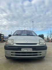 Renault Clio 2001 CLIO-thumb-4