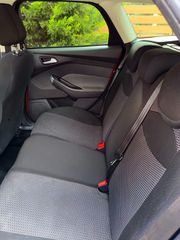 Ford Focus 2013-thumb-7