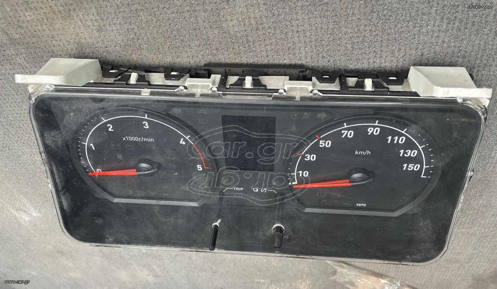 Κοντερ απο Nissan Cabstar  35.14  NT 400 2016