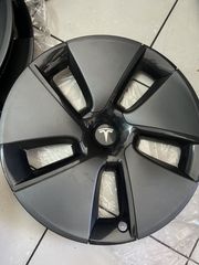 Tesla Model 3 Τάσι Τροχού 18" 104427100A / TLQ00410104