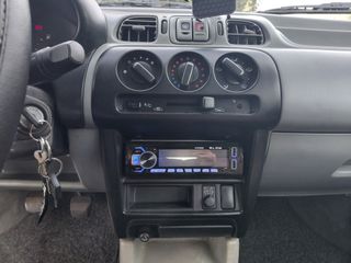 Nissan Micra 1999-thumb-19