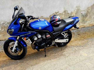 Yamaha FZS 600 2004