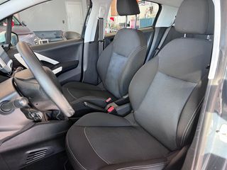Peugeot 208 2019 1.2 PURETECH 75-thumb-19